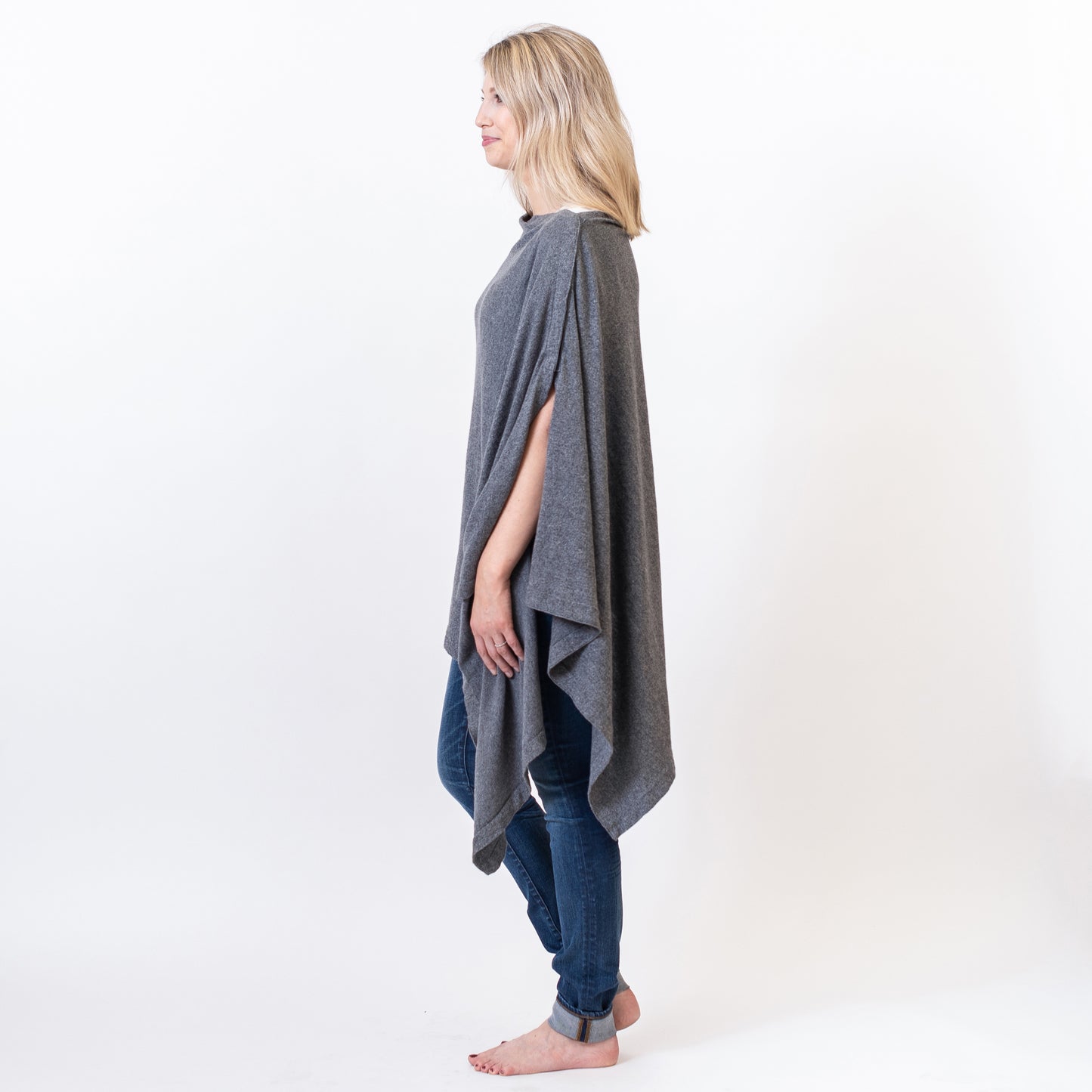 Zestt - Organic Cotton Travel Poncho - Grey